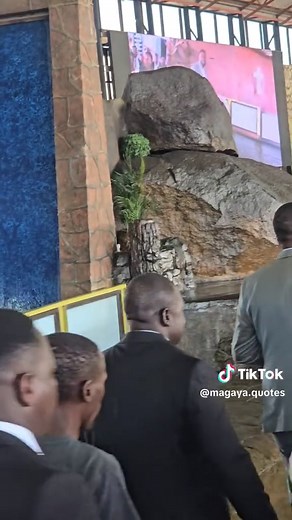 King is back Senior Prophet W Magaya #fyp #creqtorsearchinsights @Prophet Walter Magaya teaching @Ginimbilite @True Gospel @KayD_PWM @Simbarashe A N 263 78112 8484