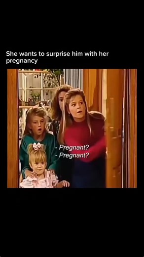 𝚂𝚃𝙰𝚁𝙱𝚄 on Instagram: "🎬 Full House 1987 ‧ Sitcom/Family/Comedy ‧ 8 seasons 📜 Storyline After the sudden death of his wife, morning show host Danny Tanner is left to raise his three daughters in San Francisco with help from his fun‑loving brother‑in‑law Jesse and goofy best friend Joey. Together they turn chaos into heartwarming family moments, juggling homework, first crushes, growing pains, and big laughs. The show blends classic ’80s and ’90s humor with heartfelt lessons about love, fa