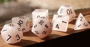 Kybomancie, comment pratiquer la divination par les dés ? Tirages et interprétations