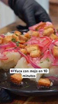 😱 This is how you make real yucca with Cuban mojo! 🤯 #recipe #cookingchannel #cubanfood #cooking