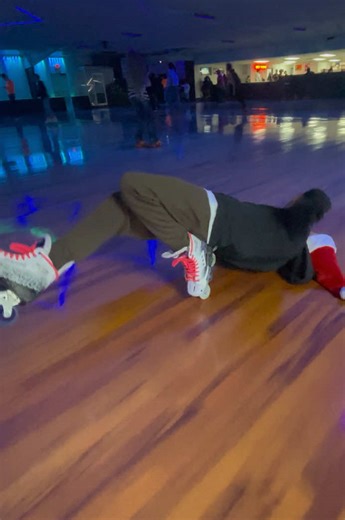 Johnny toe gun when the seasons jolly ⛄️ 📸 @@desxide##fun##good##Christmas##built##tricks@@okc_ayson@@keithan Trammell@@🐵@@Oklahoma HotShots@@nycto.exe@@▪️lucy▪️@@Rylan@@Olyyy🪐@@Braydenfrmokc@@Gr8skater@