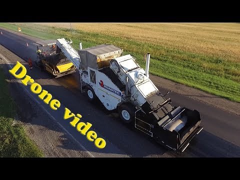 [Drone video] Asphalt paving 2017: Volvo ABG7820B and Roadtec SB2500 Shuttle Buggy