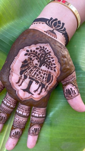 Shraddha | Intricate Sanjhi pattern shaping a soulful cow design!! 🐄🧿❤️ . #sanjhiart #sanjhiartofindia #sanjhiartwork #sanjhiartmehndi... | Instagram