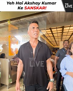 Akshay Kumar has a heart of GOLD and this video is a proof! While Akshay Kumar is getting trolled by the media and fans for giving flops, he doesn't fail to respect everyone! This sweet gesture towards the paparazzi wins hearts on the internet. | The Live