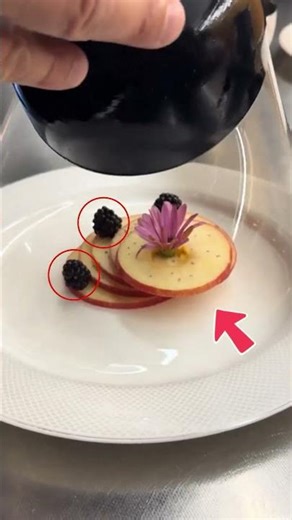 ₹X0,000 Dessert?! 😳 (@antonioliveboat)