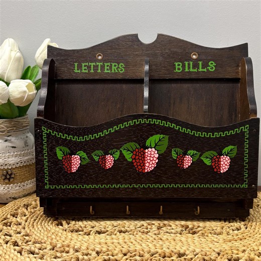 Raspberry-style Wooden Wall-mounted Letter and Bill Organizer, Retro Style Wall Storage With 70s-style Key Hooks - Etsy