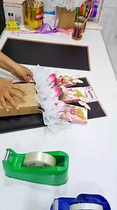 Tutorial wrapping buket pocky mix bunga🤗 #tutorialbuket #tutorialbuketgembul #tutorialbuketcantik #tutorialbuketbunga | Erna Kreana