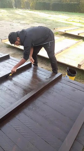 Painting Wooden Planks: A Step-by-Step Guide