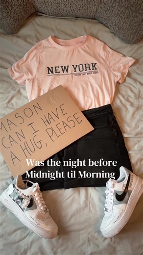 Night before London N1 🫶🏼🕰️#midnighttilmorning #midnighters #concertgirlie #fangirlie @Mason Watts @Conor Smith @Shane Appell @Zach Newbould @midnighttilmorning @Midnight Til Morning HQ