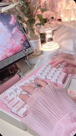 strawberryjam1986 on Instagram: "🌸 staralice ergonomic aluminum mechanical keyboard （dm me to check available combos） 🌸 Keycaps link in bio 🩷 diamond keyboard cable link in bio 🌸 linear switches . . . . Is this your vibe? Getting addicted to keebs tapping sounds. Crazy obsessive satisfying keebs. #asmr #keyboardasmr #keyboard #customizedkeyboard #cutekeyboard #keyboardart#typing#assemble #typing #mechanicalkeyboard #keycaps #keyboardbuild #strawberryjam1986"