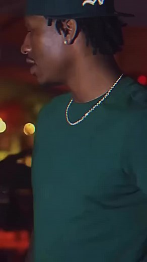 Duke Dennis Teaches How to Rizz Up and Make Eye Contact Effectively