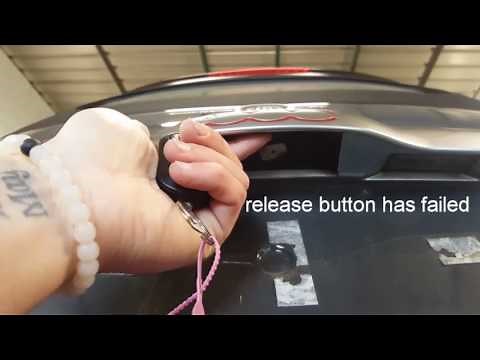 Fiat 500 tailgate release switch fault