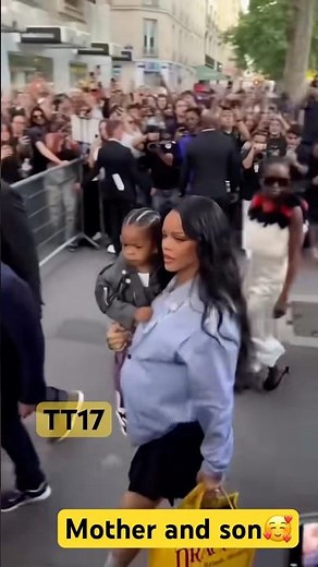 Rihanna and Riot in Paris🥰🤱🏼♥️#motherlove #youtubeshorts #rihanna #celebrity #fashion #mother