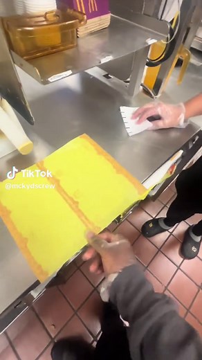 How to Make a Delicious Hamburger at Home