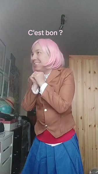 Duo Cosplay: Natsuki et son cupcake irrésistible