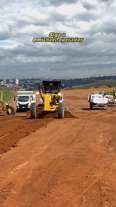 8K views · 1.1K reactions | Ceis tão bão?  Três brutas alinhadas: Cat 140, Volvo e SDLG cortando estrada no talo. 料 Um minutão só de ronco e serviço bem-feito do jeito que nós gosta. ️ Assiste até o fim, salva aí e compartilha pros parceiro de pista!  #MaquinasPesadas #Patrola #Terraplenagem #Obras #OperadorDeMaquinas | Michael Santos | Facebook