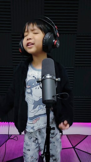 320K views · 12K reactions | how about a throwback of our baby kael 藍 I Wanna Dance With Somebody - Whitney Houston | Cover by #KaelLim #KaelAndPopops #popsmomskael #popsmomskaellim #fbreelsvideo #reels #song #cover | Pops, Moms & Kael Lim | Facebook