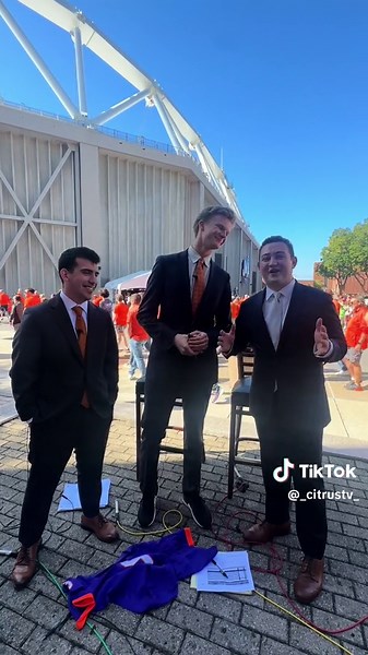 Footage from today’s Live Cuse Countdown 😁