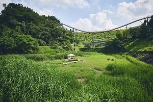 ポケモン探索アトラクション『Pokémon WONDER（ポケモンワンダー）』のオープンが発表。よみうりランドの奥に広がる4500㎡の森で、自然に潜むポケモンを探す冒険が始まる : サーチんLife