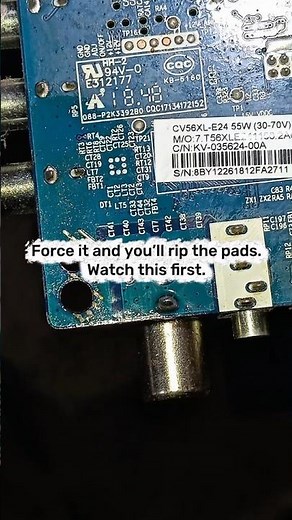Safe PCB component removal with solder bridge #pcb #repair
