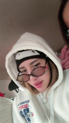 Vidéos de 𝐂𝐇𝐚𝐦𝐚 𝐇𝐚𝐌𝐳𝐚 🎀💍 (@chama.hamza) avec son original - Lyrics songs