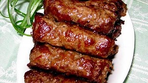 Rețeta zilei : Mititei de casă