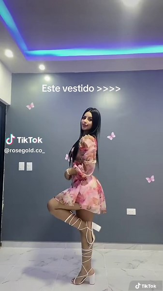 Stunning Dress Showcase by @rosegold.co_ on Instagram