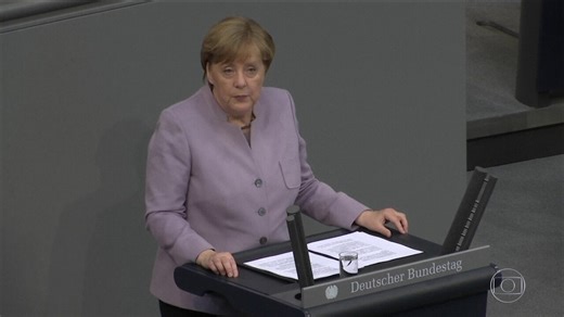 Angela Merkel faz discurso duro sobre negociações do Reino Unido para deixar UE