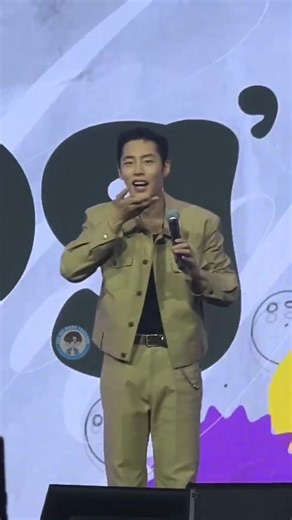 Straight from Taipei, Jae Wook greeted his fans so cutely. He's as shy as ever. He's got all the poses his fans asked for, and he's got them all! 🥰💖 Thai Ichimo is waiting to see Jae Wook in Bangkok on November 23rd! 🎉🎉🎉 #LeeJaeWook #이재욱 #李宰旭 | LEE JAE WOOK LJW
