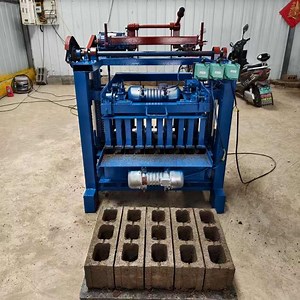 2-45 Small Manual Concrete Block Brick Machine, Producing 400-120-200mm Long, Wide and High Three-hole Hollow Bricks