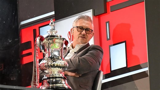 Lineker calls for FA Cup rule change after Chelsea knock out Leicester in clash
