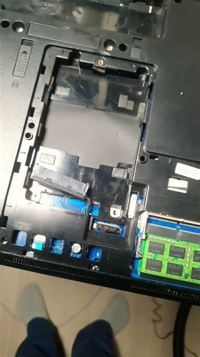 노트북 CMOS 강제초기화 고장날수가있으니 신중하게하세요책임지지 않습니다