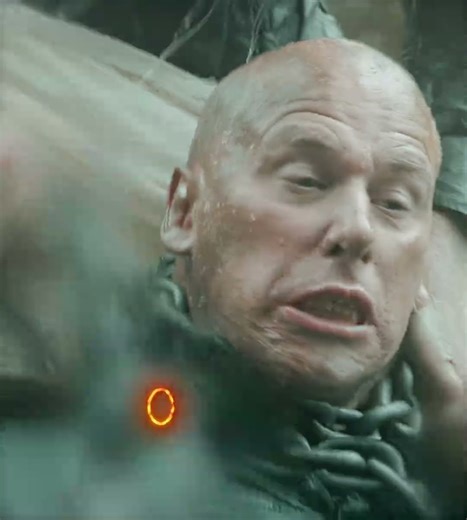 Total Reversal! Woman Hunted on Water, Emerges to Strangle Attacker with a Chain! #movie #edit #fyp