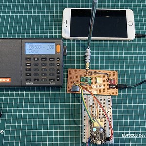 FM Transmitter controlled by ESP32 via Wi-Fi