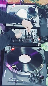 We 🩷 it, we use it! 🙌 #vinylcollection #vinylcommunity #vinyldj #vinylrecords #technicssl1210MK7 #houseclassics #tranceclassics | 12 Inch Lovers