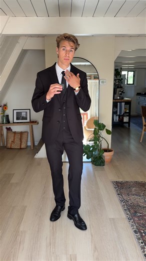 Show up sharp and comfortable with suiting from Kenneth Cole. | Kenneth Cole