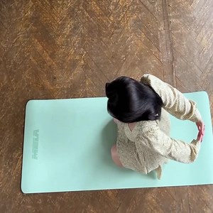 146K views · 1.4K reactions | Stretching at home 2 min beginners exercise | Aden Blundell | Facebook