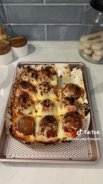 Viral Meatball Hawaiian Rolls Recipe 🍝🥖