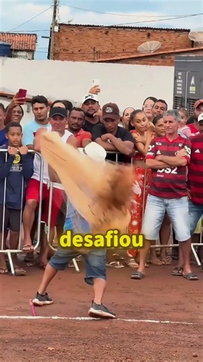 Ele mostrou como lançar uma rede perfeitamente!!!