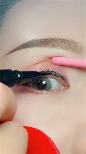 Eyeliner tutorial for beginners/Eye Makeup for Work / School
