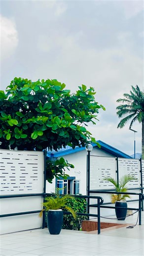 Queenex Phil 🧡 on Instagram: "Ep 3 How to Provide Liquidity on @MeteoraAG: A Beginner’s Guide Walk through the step by step process of providing liquidity using Solflare wallet, demonstrating how to connect a wallet, select a SOL/USDC pool, and add liquidity with auto fill settings. @met_lparmy @MetNaija #meteora #web3"