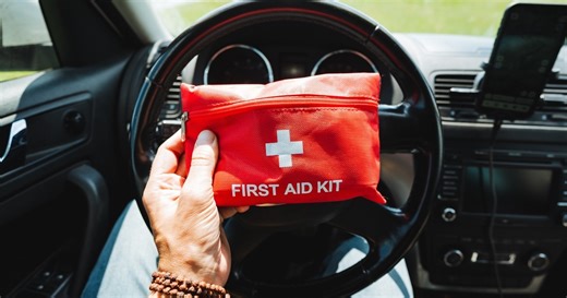 To «νέο» φαρμακείο αυτοκινήτου: Τα 16 πράγματα που πρέπει να έχετε από τις 18 Ιουνίου - Το πρόστιμο