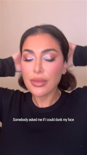 18K views · 77 reactions | Shop our Easy Bake Setting Spray that blurs pores, controls shine & locks makeup for 16 hours! | Huda Beauty | Facebook