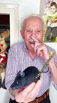 fake mouse Pranks 🤪 #funny #scammerrevealed #funnyscares #prank #scarecampranks #scarecam #memes