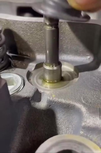 978K views · 6.9K reactions | Valve Seal Replace, Precision Work! #automotive #mechanic #reels #loyalparts #dhaka | Loyal Parts | Facebook