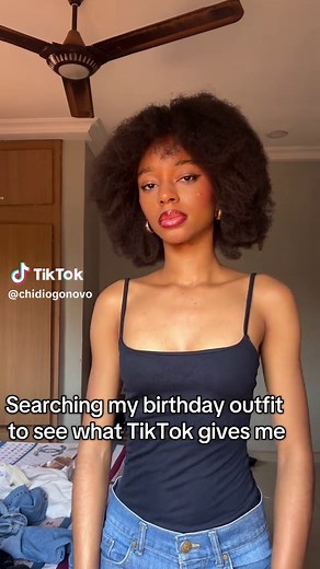 Stylish April Birthday Outfit Ideas for Women