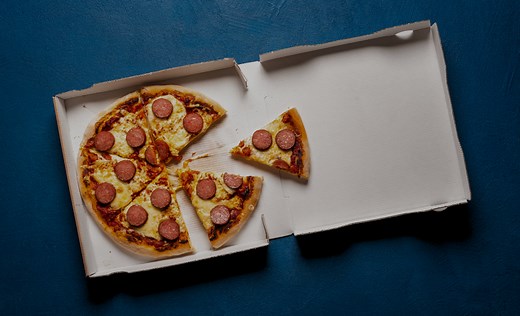 Dream Scuba Job: Underwater Pizza Delivery Person