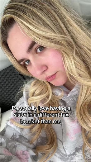 Zoe (@zoeistired)’s videos with Can I Call You Tonight? - Dayglow