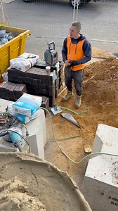 When the apprentice connects 📲 #bricklaying #apprentice #playlist #fblifestyle #construction | J.M.D Bricklaying