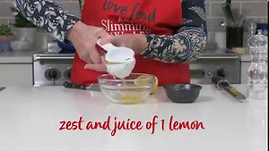 One-pan wonder 🥘! Looking for an easy family-friendly recipe that's good for you and saves on the washing up? Your wish is granted ✨! You'll find this tasty chicken, pepper and potato dish and many more in the current issue of Slimming World Magazine. What's in your perfect pan 🍗🌶🥕🍆? | Slimming World